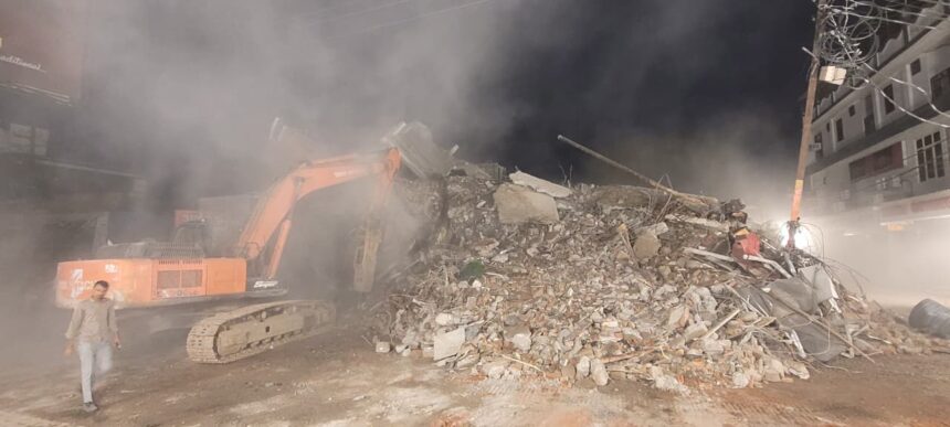 अवशेष शेष! कब लोगे खबर मोरी साहब…