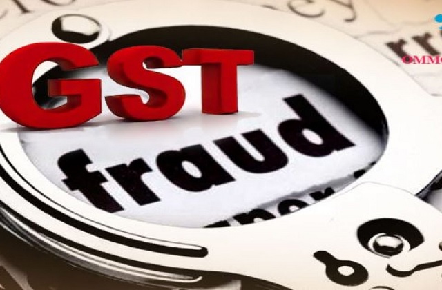 कार्रवाई के बजाए बचा रहे हैं अफसर