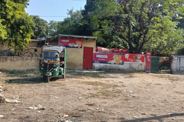 चौकीदारों ने ही बेच डाले मेरठ कालेज का प्ले ग्राउंड