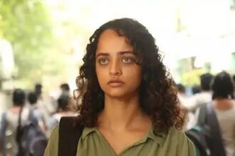 बच्चे दूर रहे बेड गर्ल से