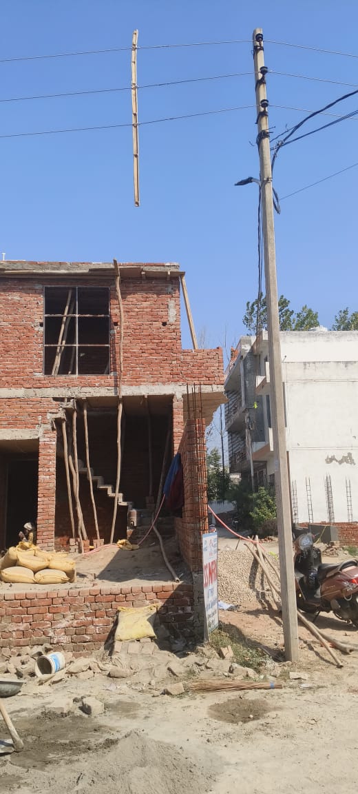 लाइनमैन ने ही दे डाला झटका