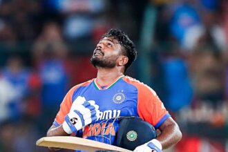 साउथ अफ्रीका को साठ रन से धोया