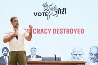 इनका तो खुद का अतीत स्याह है