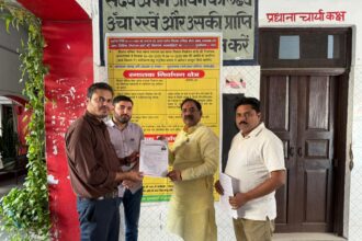 विवेक रस्तौगी ने दाखिल किया फार्म