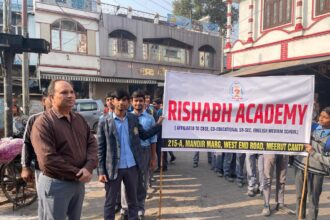 ऋषभ के बच्चों ने किया स्वागत