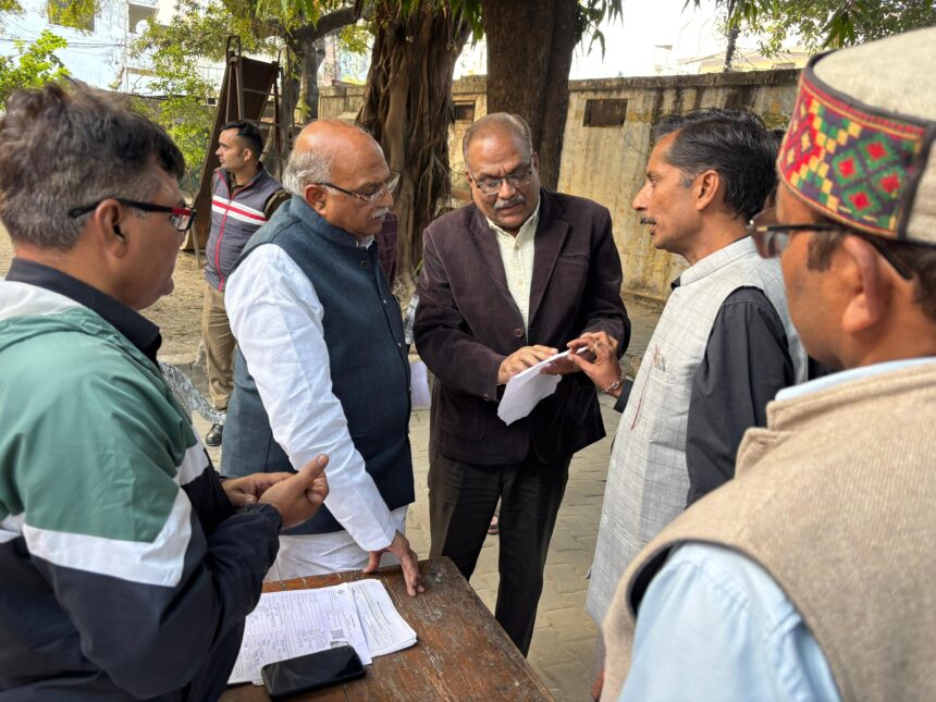 SIR को कैंपों पर पहुंच रहे अमित अग्रवाल