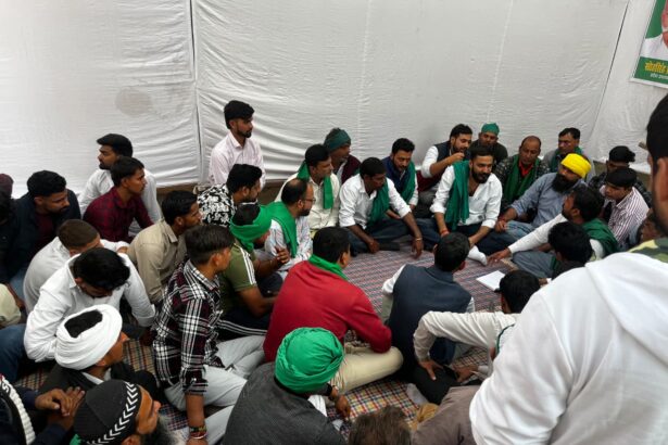 भाकियू ने घेरा उपनिदेशक कृषि कार्यालय