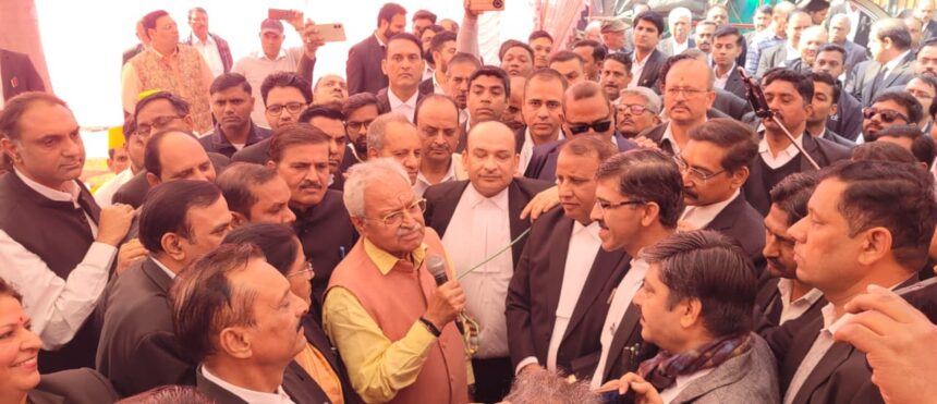 डा. वाजपेयी व सांगवान बोले साथ हैं