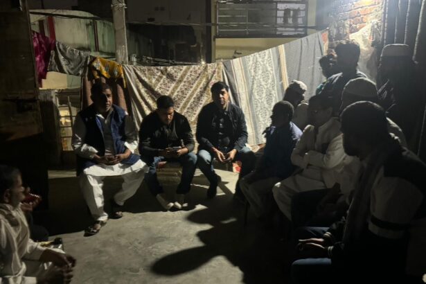 मोहसीन के घर पहुंचे कांग्रेसी