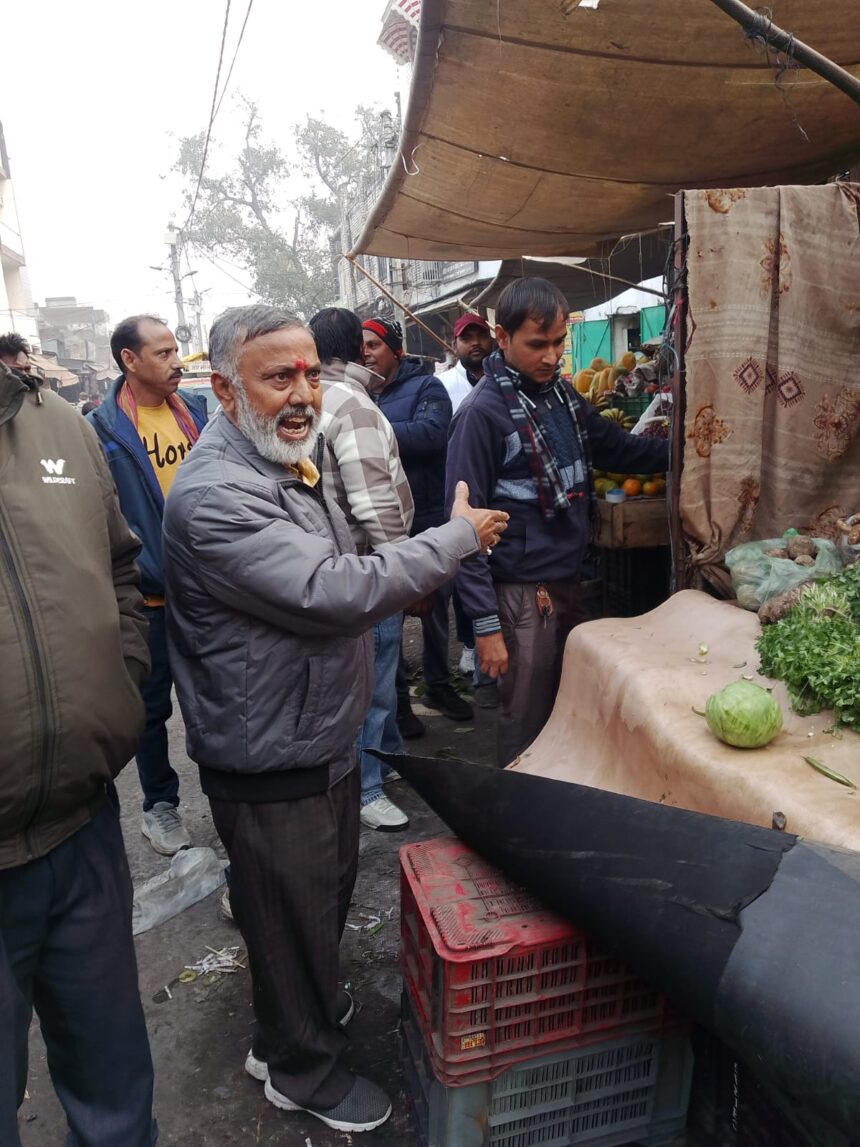 सदर में निकलना है मुश्किल CEO एक्शन में