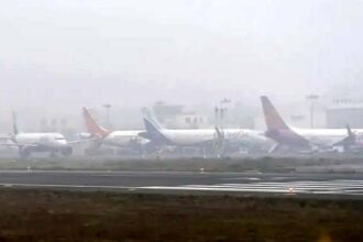 घना कोहरा कई फ्लाइट कैंसिल