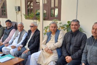 मेरठ से इलाहाबाद दूर लाहौर पास