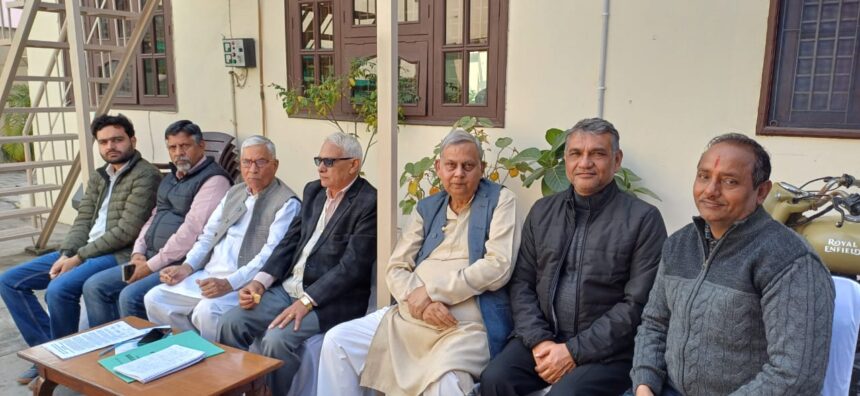 मेरठ से इलाहाबाद दूर लाहौर पास