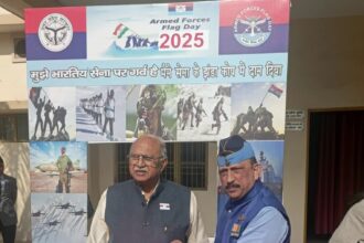 कैंट विधायक को लगाया झंड़ा