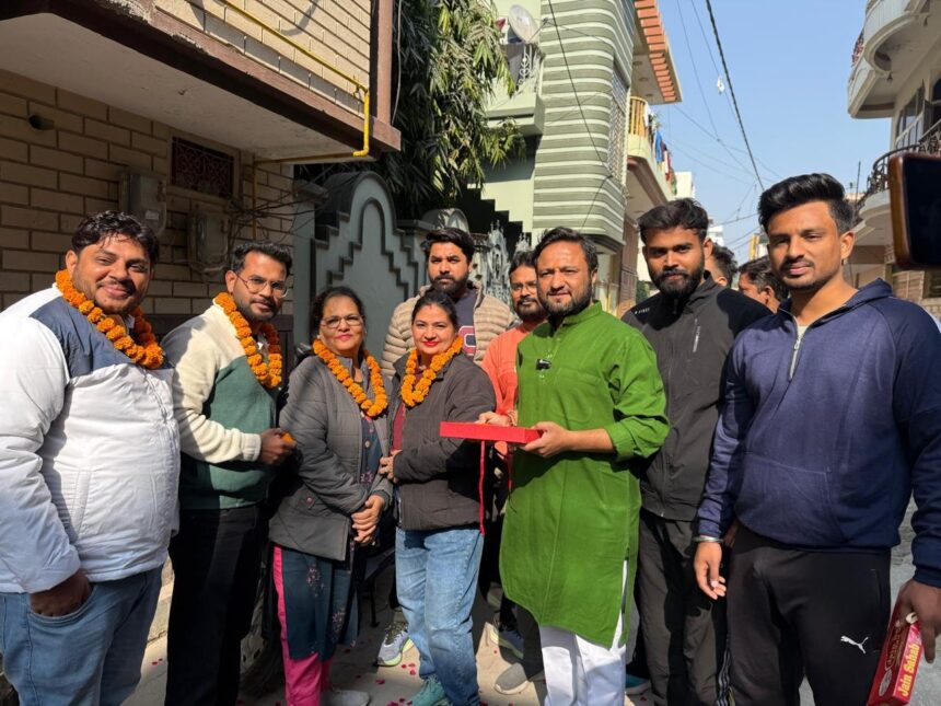 अंकित चौधरी ने किया BLO का सम्मान