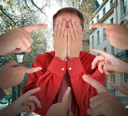 जिस आरोप में सजा वही झूठा!