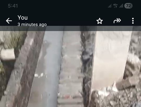 नाली निर्माण में ठेकेदार का घोटाला