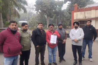 सीईओ से मिलने पहुंचे सदर के व्यापारी