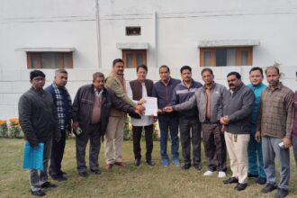 चेतना मंच को सांसद को ज्ञापन