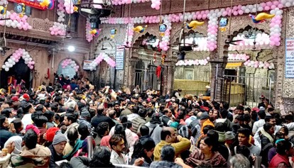 वृंदावन में हाऊस फुल 5 तक ना जाएं