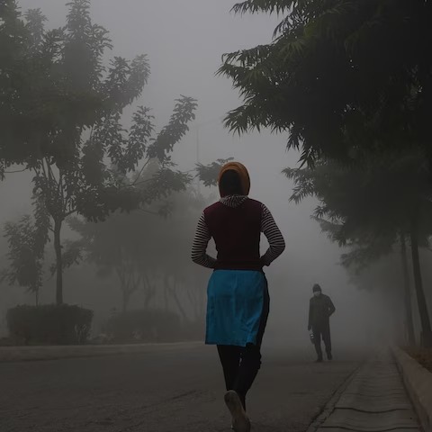 ठंड़ से थरथर कांप रहा मेरठ