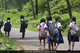 SIR लील गया बच्चों की पढ़ाई