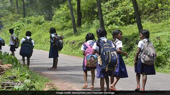 SIR लील गया बच्चों की पढ़ाई