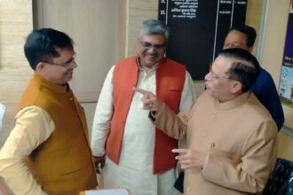 जॉइंट कमिश्नर से मिले शारदा