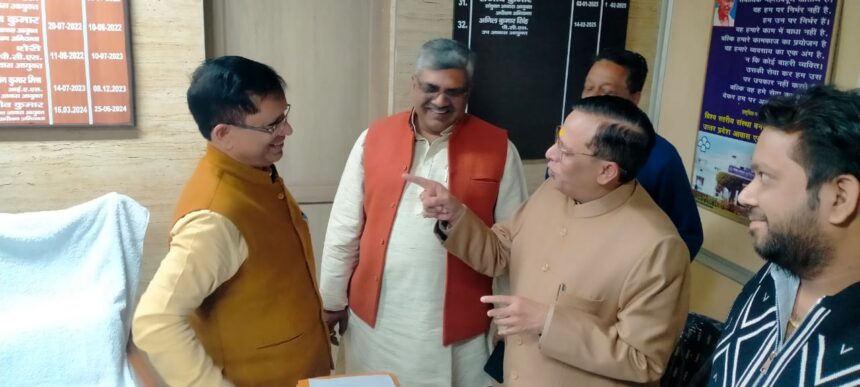 जॉइंट कमिश्नर से मिले शारदा