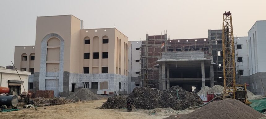 ना मालिकाना हक ना नक्शा पास फिर भी फूंक दिए 150 करोड़