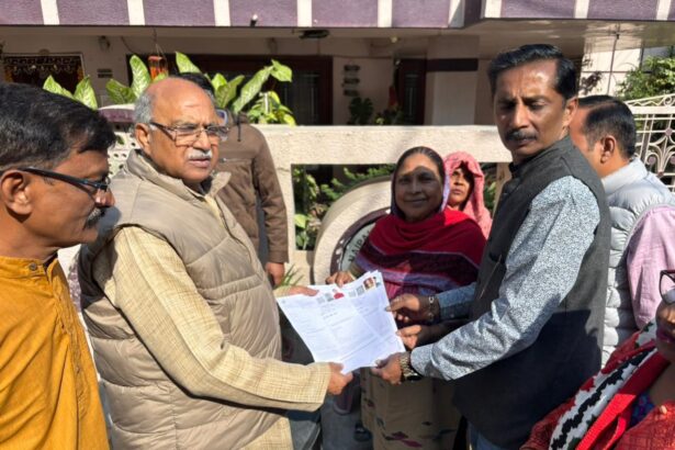 SIR को डोर टू डोर जा रहे अमित अग्रवाल