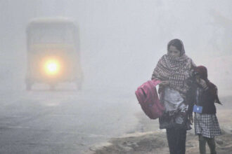 कांप रहा उत्तर भारत