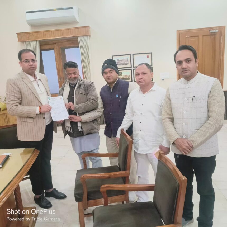 निगम में गायब रहते हैं अफसर