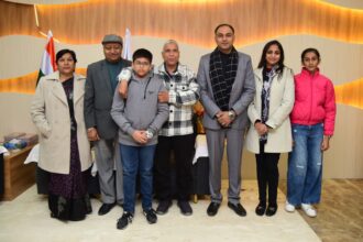 बीमारी नहीं पास आने की दी गारंटी