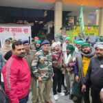 संगम से प्रयागराज रवाना