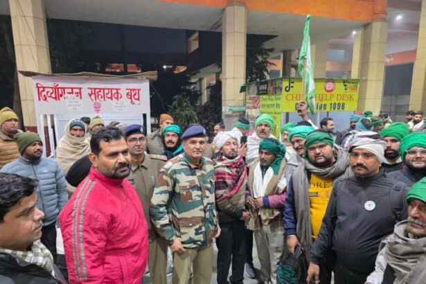 संगम से प्रयागराज रवाना