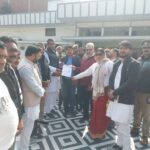 मेरठ में कांग्रेसी हाउस अरेस्ट