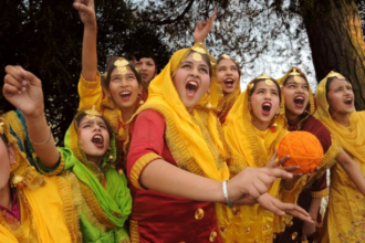 देश भर में बसंत पंचमी की धूम