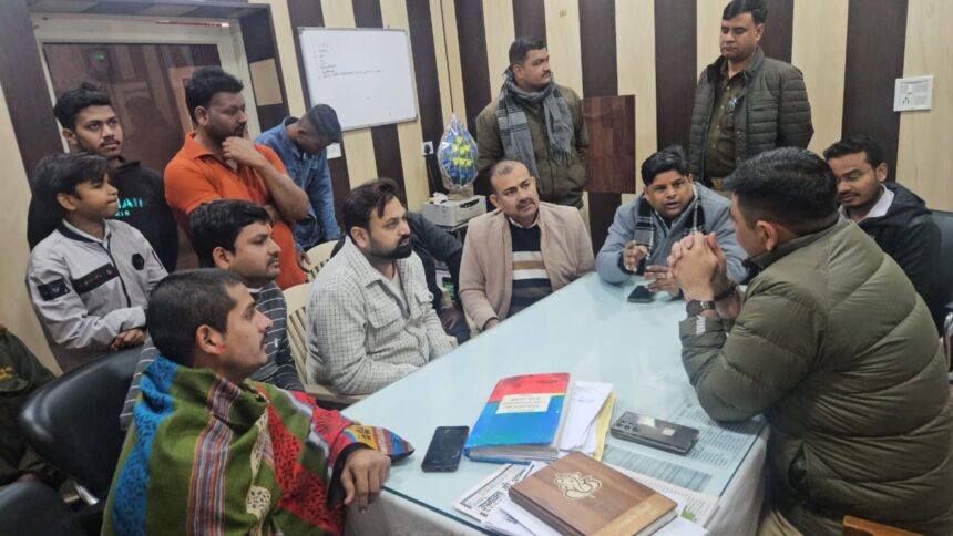 फ्री का भी खिलाओ फिर पिटो भी