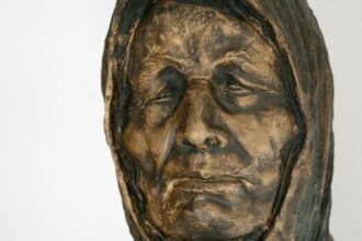 थर्ड वर्ल्ड वार! सही साबित हो रहे बाबा बेगा