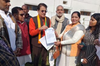 सांसद से जनता को मदद की दरकार