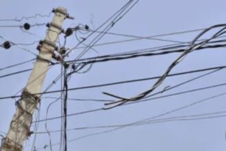 कुछ कीजिए मौत के साए में पढ़ाई को मजबूर