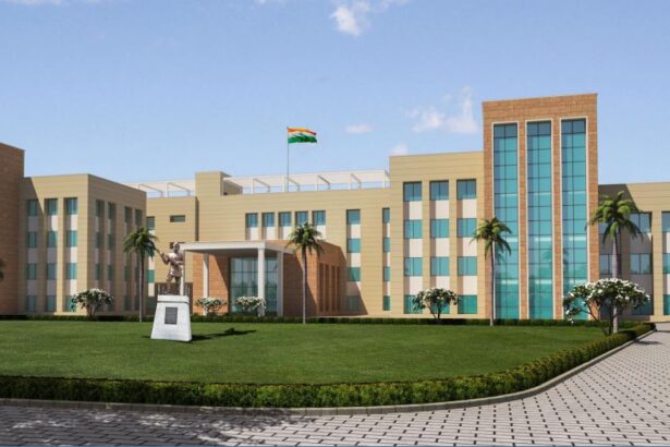 हजारों करोड़ के खर्च का जिम्मेदार कौन