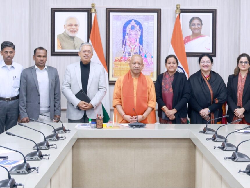 सीएम योगी ने की समीक्षा