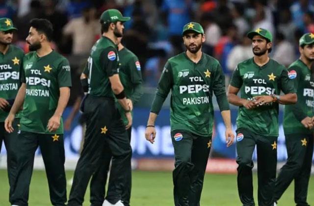 बंगलादेश के बाद अब पाकिस्तान