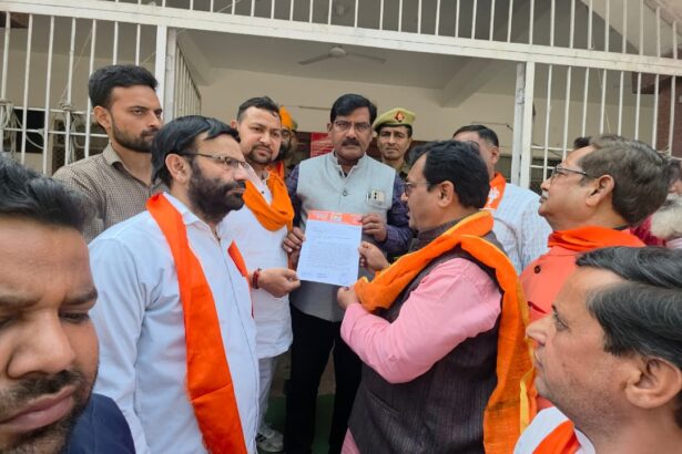 अवैध गोदाम करो बंद: धर्मेन्द्र