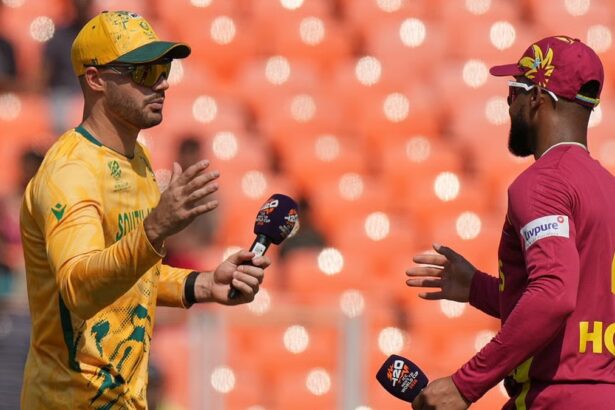 दो अजेय टीमों की भिड़त