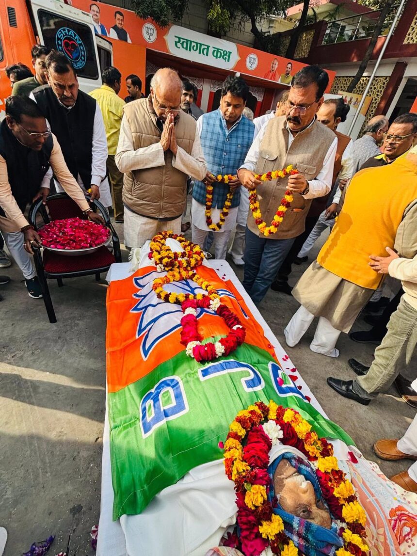 अमित अग्रवाल ने दी श्रद्धांजलि, जताया शोक