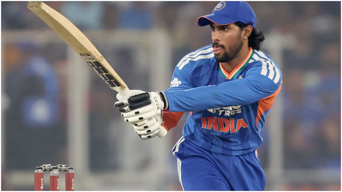 तीन चौके दो छक्के तिलक वर्मा