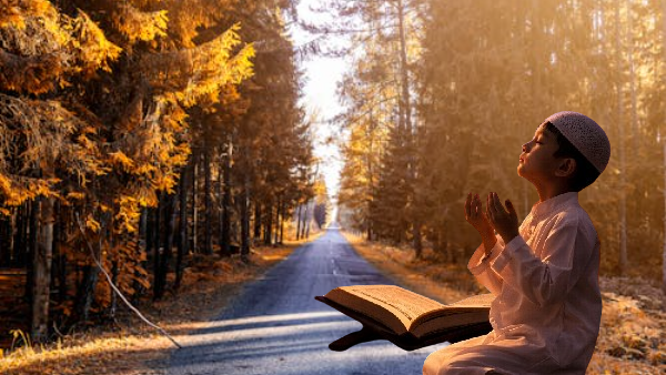 बारगाह-ए-इलाही में झुके सर, रो रो कर की गुनाहों से तौबा